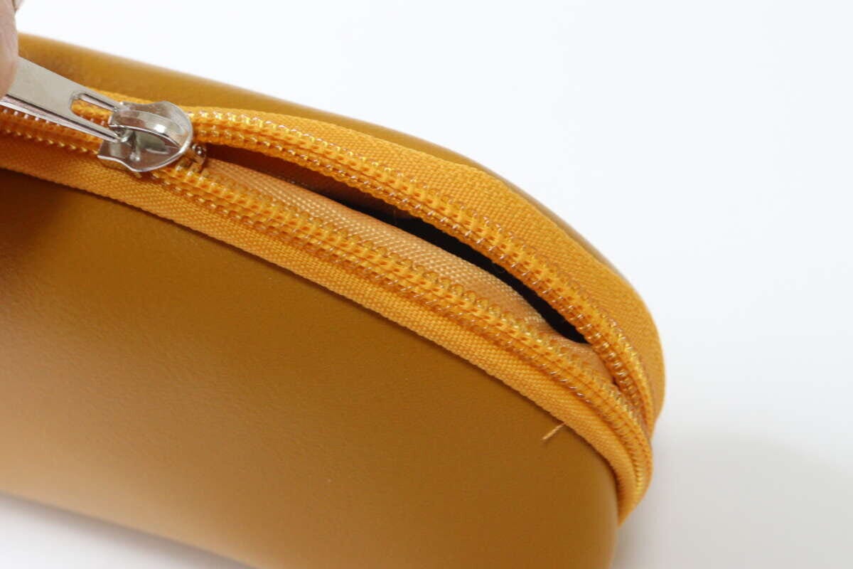 ユーティリティケース（ドナルドダック）　ファスナー