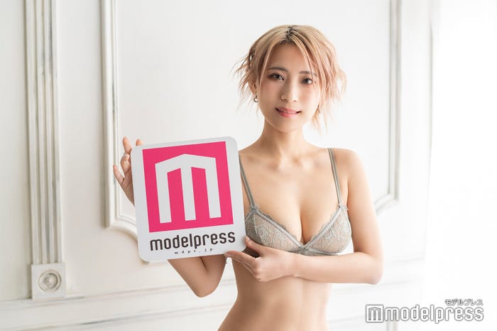 つんこ(C)モデルプレス