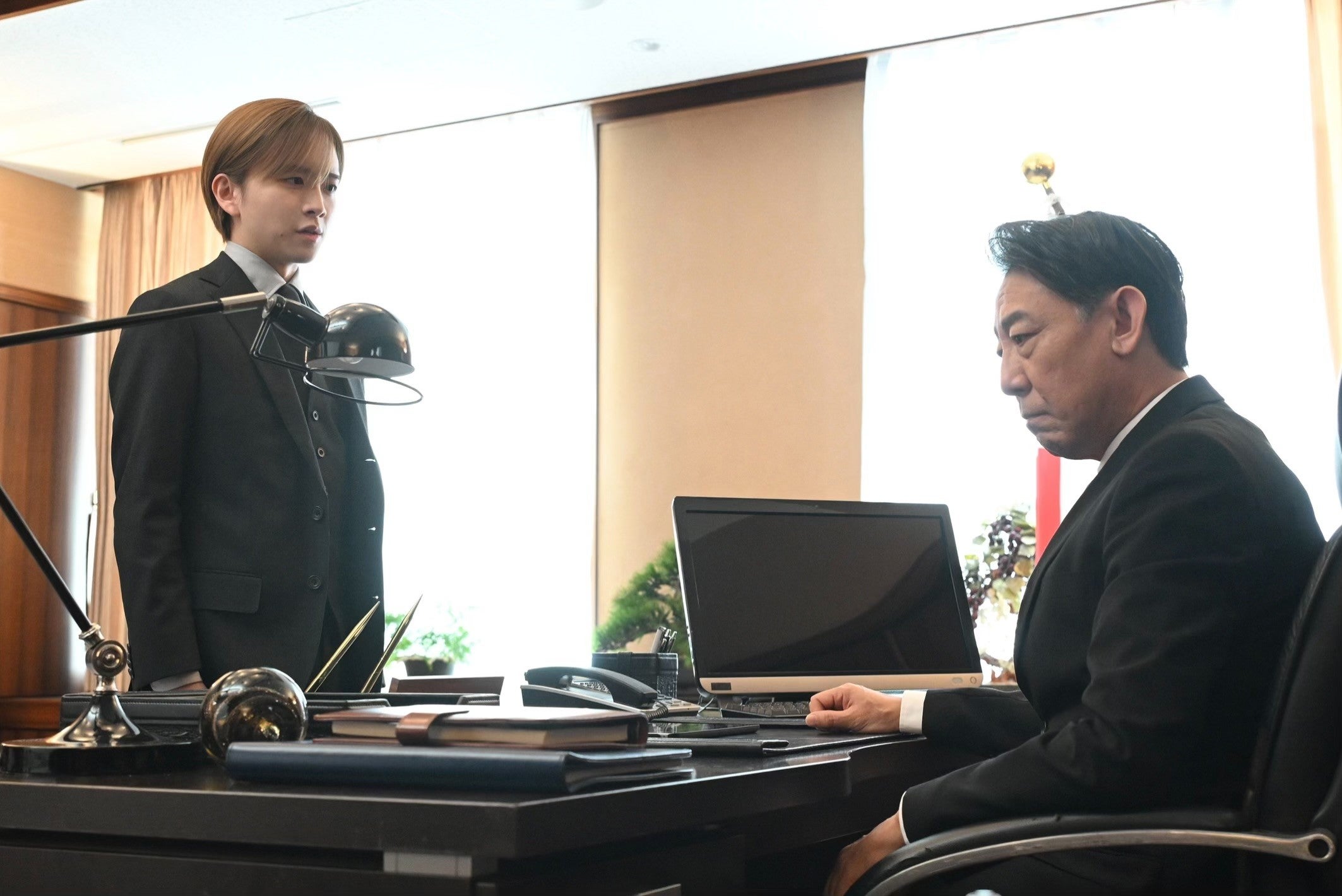 （左）板垣李光人「秘密～THE TOP SECRET～」第8話（C）カンテレ