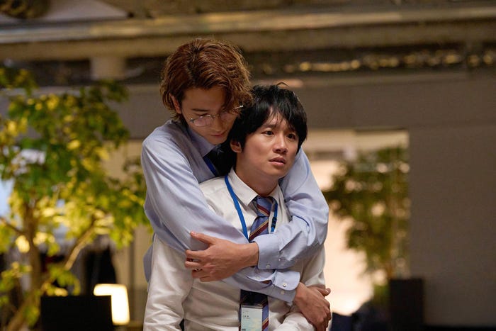 庄司浩平、風間俊介「40 までにしたい 10 のこと」第1話(C)マミタ・libre/「40 までにしたい 10 のこと」製作委員会