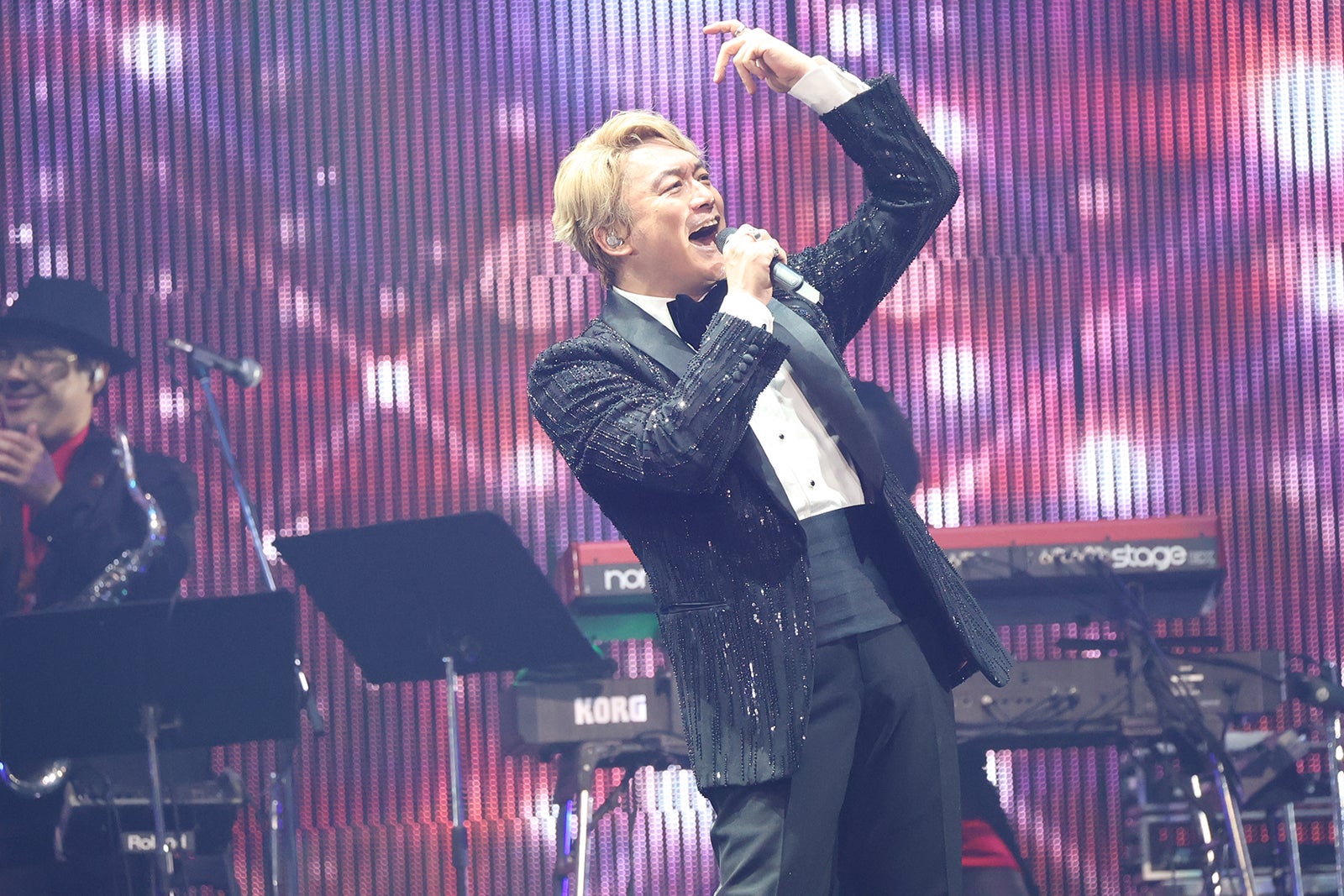 香取慎吾「Black Rabbit」ライブ写真（提供写真）