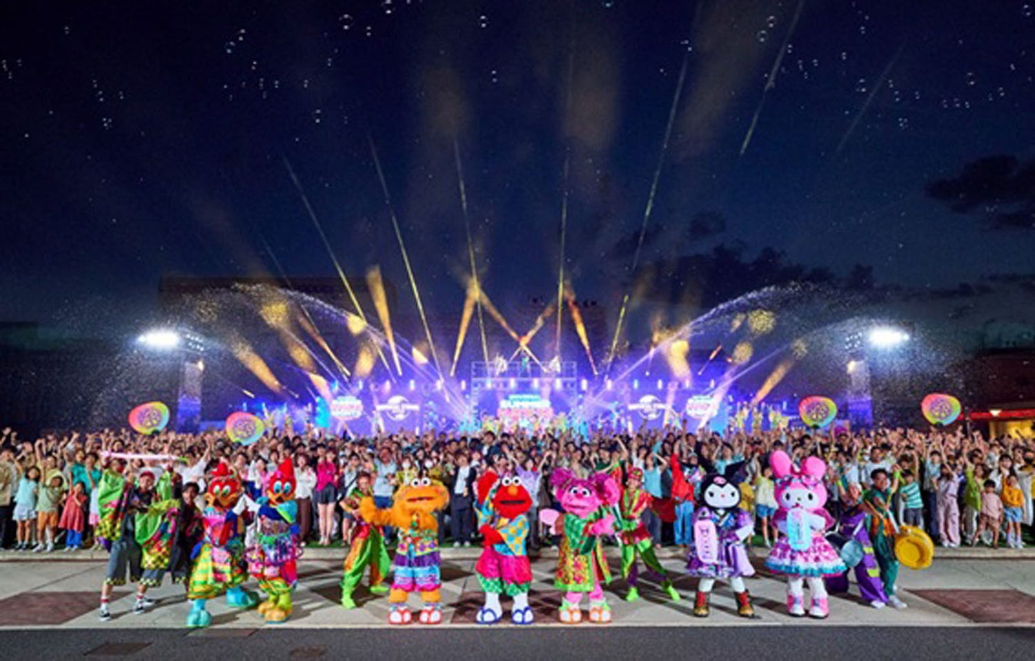 USJ、マイメロ&クロミも浴衣姿で“超熱狂”!びしょ濡れ&ド派手な「夜祭り」7月1日開幕