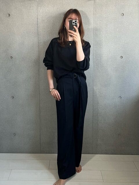 大人におすすめのスウェットコーデ