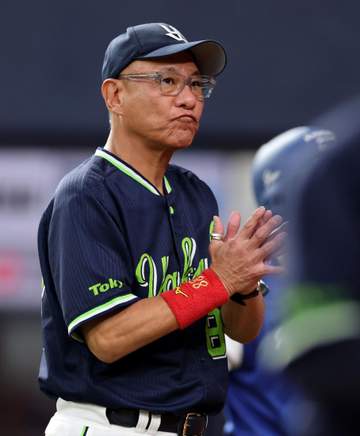 ヤクルト 悪夢の2戦連続サヨナラ負けで4位転落 池山監督「さすが王者」と苦い顔 キハダ2軍落ちでブルペンやりくり苦労