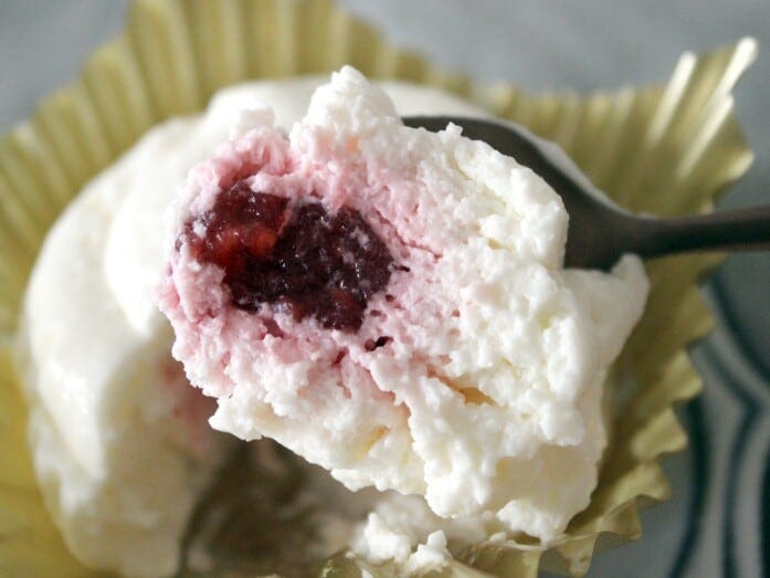 プチプチとした粒の食感も楽しいベリーソース