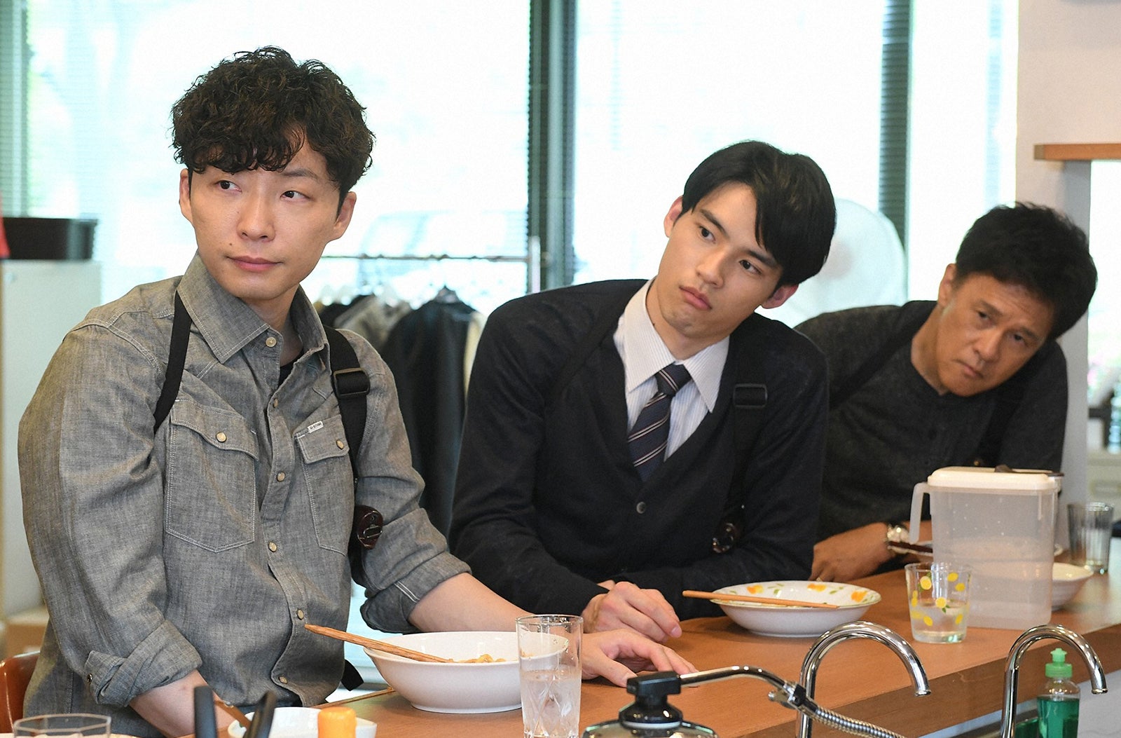 星野源、岡田健史、橋本じゅん／「MIU404」第4話より（C）TBS