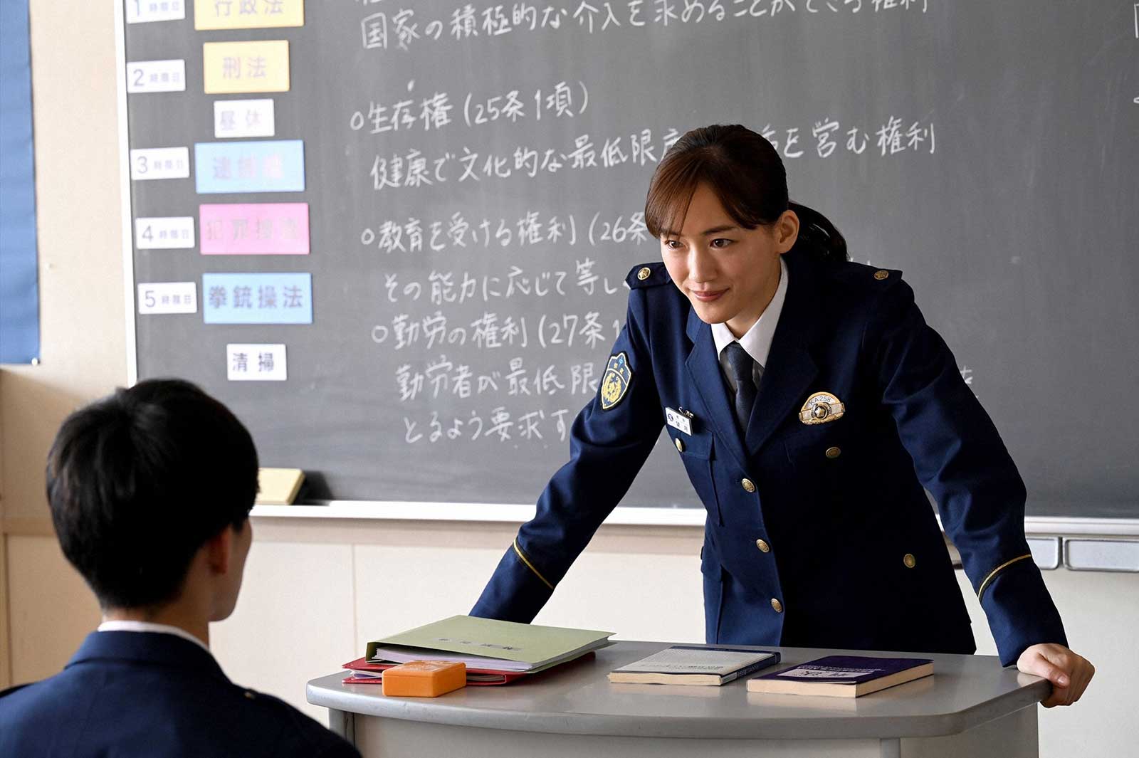 綾瀬はるか「天国と地獄 ～サイコな2人～」最終話より（C）TBS