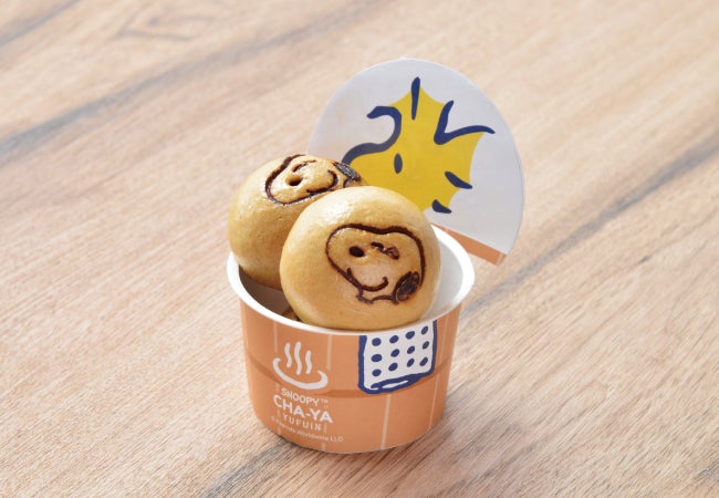 スヌーピー温泉まんじゅう 3個入り　380円（C）2019 Peanuts Worldwide LLC