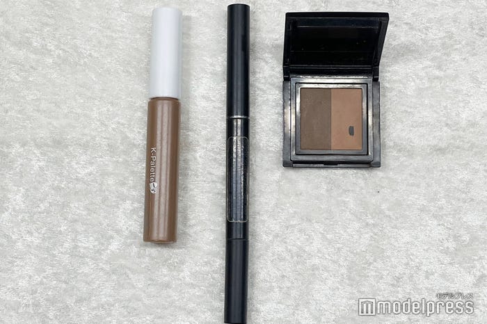 アイブロウ/(左から)Kパレット、SUQQU、アディクション (C)モデルプレス