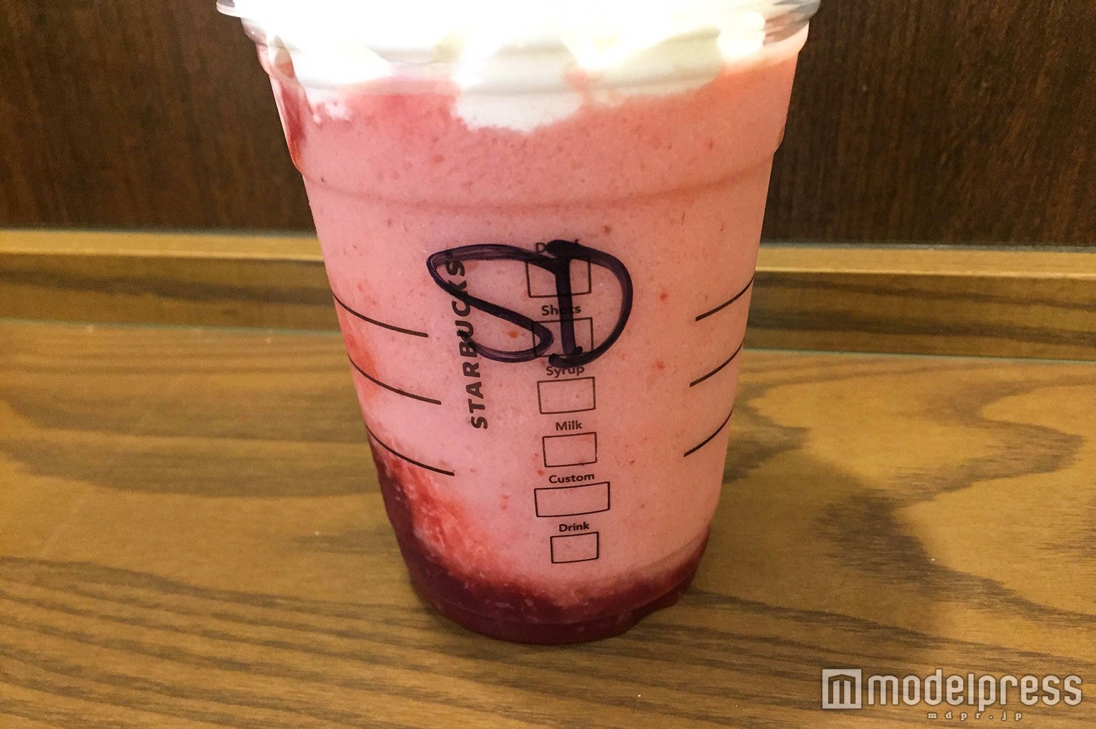 色合いが濃くなったいちごフラペチーノ（C）モデルプレス