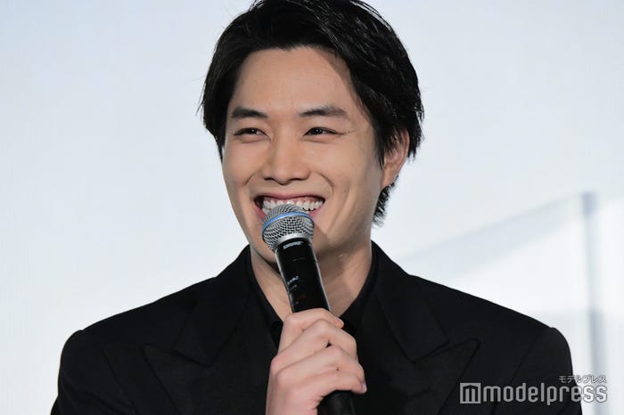 鈴木伸之が金髪に大胆イメチェン 恋です ヤンキー君と白杖ガール 役作りのため モデルプレス 鈴木伸之が金髪に大胆イメチェン 恋です ヤンキー君と白杖ガール 役作りのため モデルプレス
