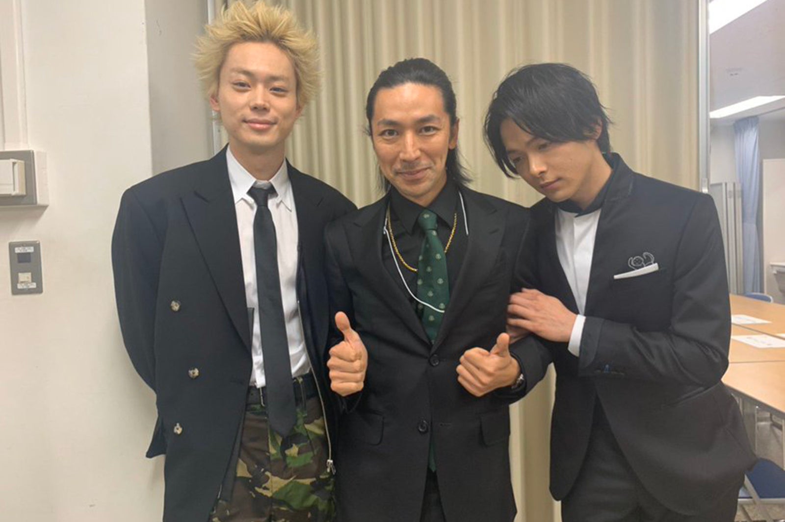 中村倫也＆菅田将暉＆TAKAHIRO、紅白集結ショットに反響「感動」「エモすぎる」