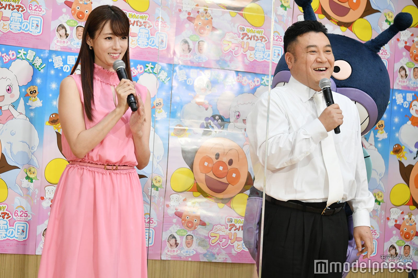 深田恭子、山崎弘也（C）モデルプレス