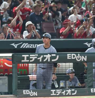 阪神・藤川監督、佐藤輝へのあわや死球の投球に「また明日、普通に試合するだけです」 前日は広島投手陣から3死球 前川が骨折で登録抹消