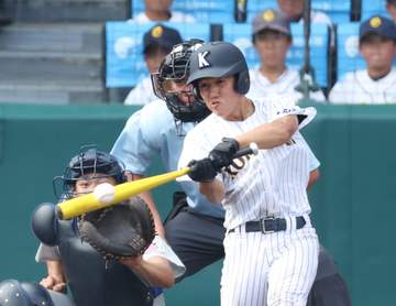 東日大昌平・小内壱晟 聖地で会心のバスター成功「サードが出てきた瞬間に体が反応して」貴重な勝ち越し打で3回戦進出