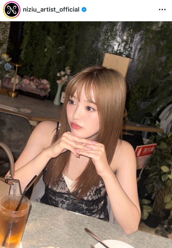 NiziU Instagramより