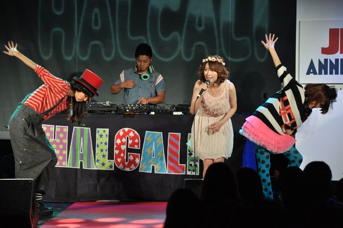 HALCALIと共演したmoumoon