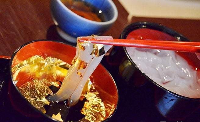 贅沢すぎる 金箔くずきり を金沢で味わってみた 女子旅プレス 贅沢すぎる 金箔くずきり を金沢で味わってみた 女子旅プレス