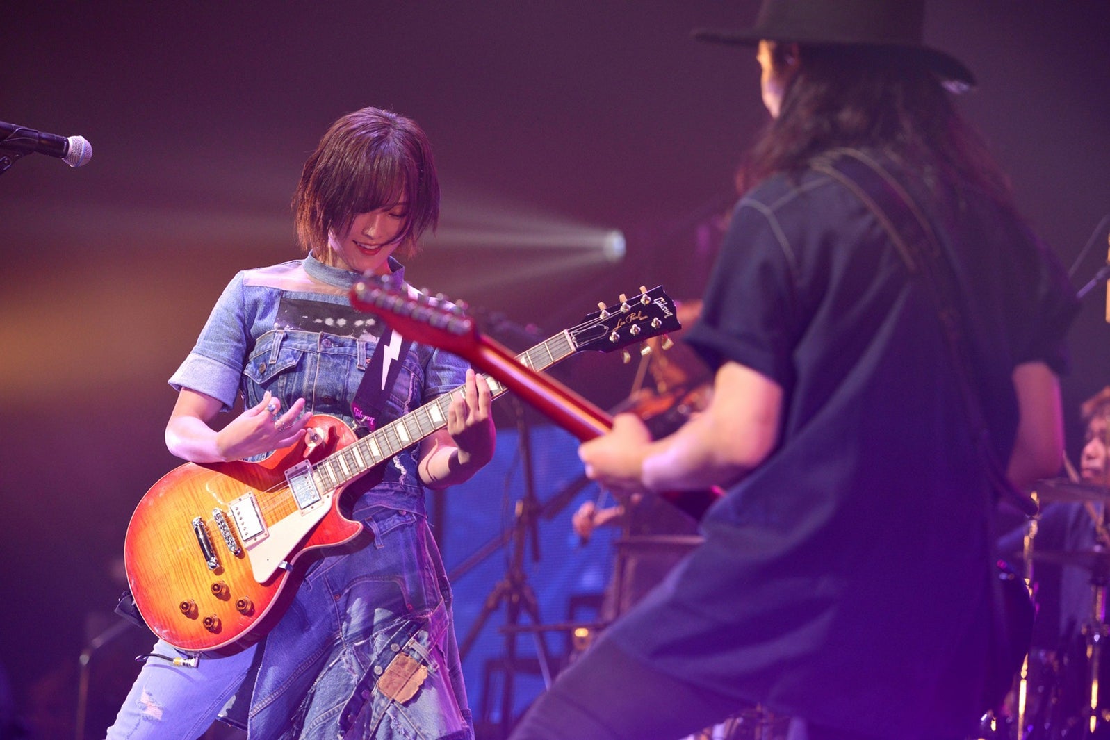 山本彩／撮影：半田安政