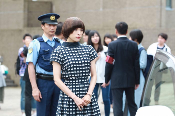 上原多香子/「貴族探偵」第8話より(画像提供:フジテレビ)