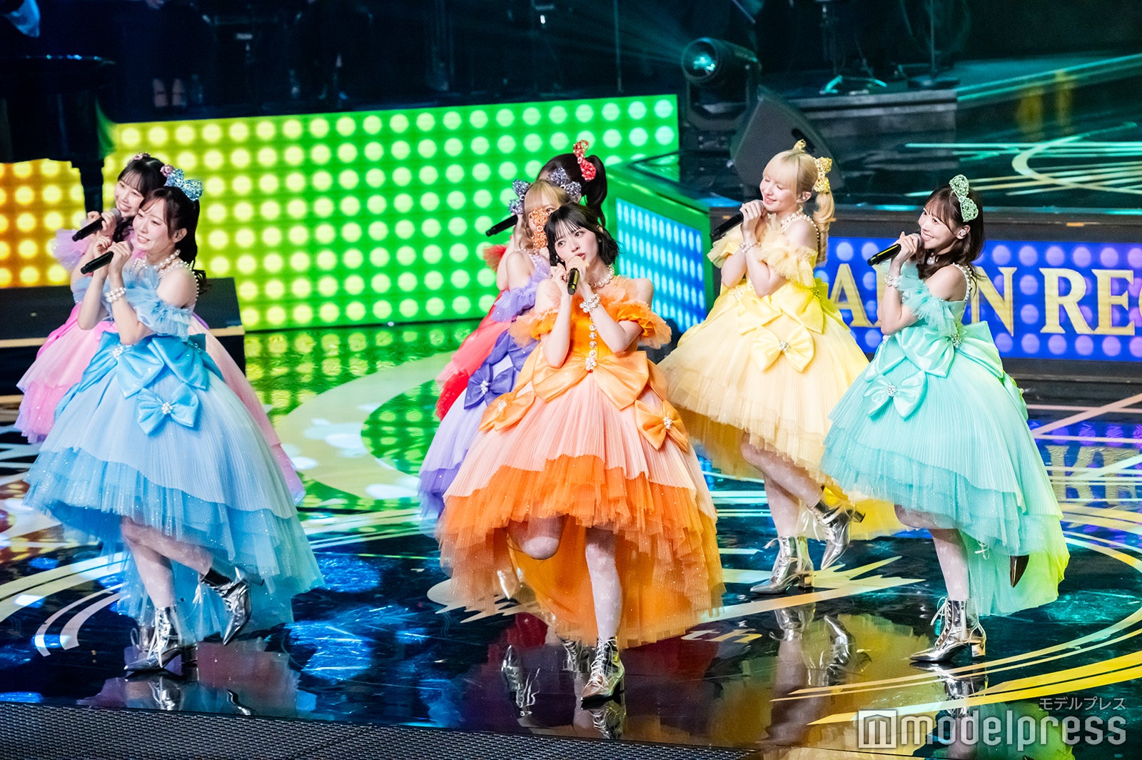 FRUITS ZIPPER（C）モデルプレス