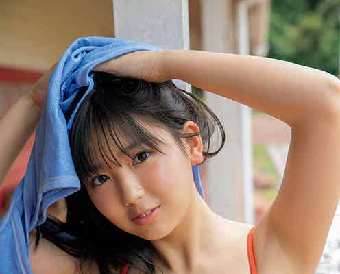 沢口愛華、ふわりバスト際立つ水着で魅了
