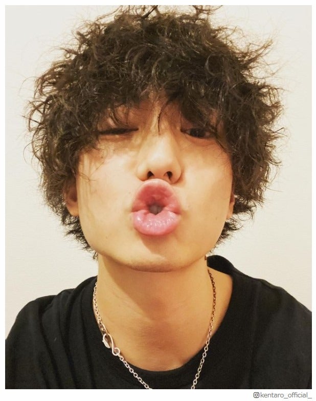 伊藤健太郎、パーマヘアに大胆イメチェン「心機一転頑張ります」