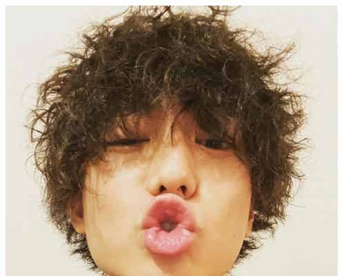 伊藤健太郎、パーマヘアに大胆イメチェン「心機一転頑張ります」