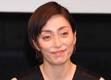 「VIVANT」ハン・リンシン演じる宮下今日子、真逆の真っ白衣装で登場 周囲の意外な反響明かす「本当ですか？って」