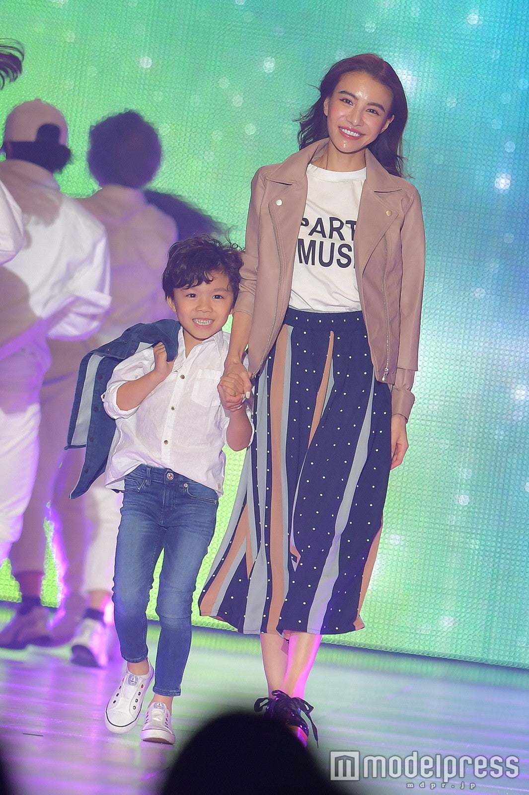 難波サキ親子（C）モデルプレス