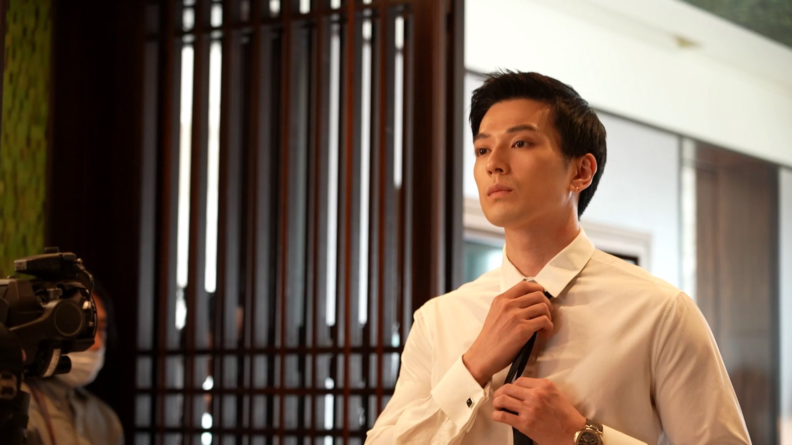 新田真剣佑／CMメイキングカット（提供写真）