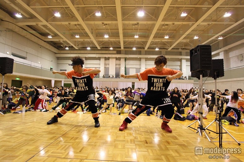 EXILE・USA、ダンスイベントでファンと交流　記念撮影も