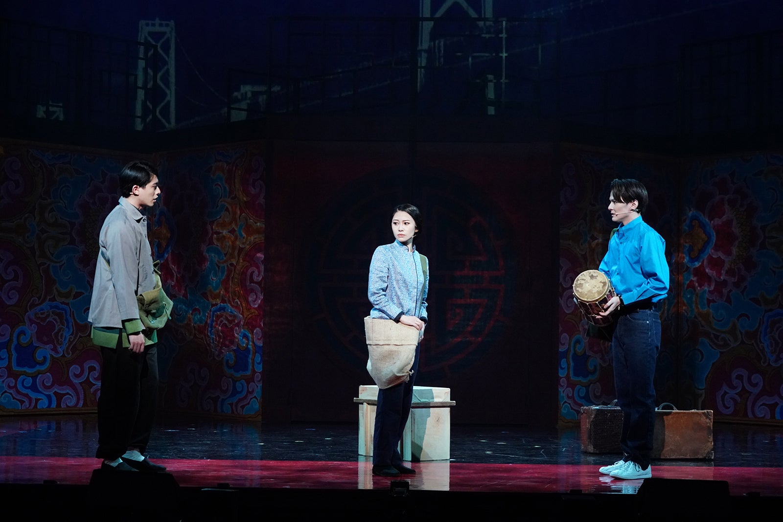 ミュージカル「FLOWER DRUM SONG」より（C）エイベックス・エンタテインメント株式会社／撮影：岩田えり