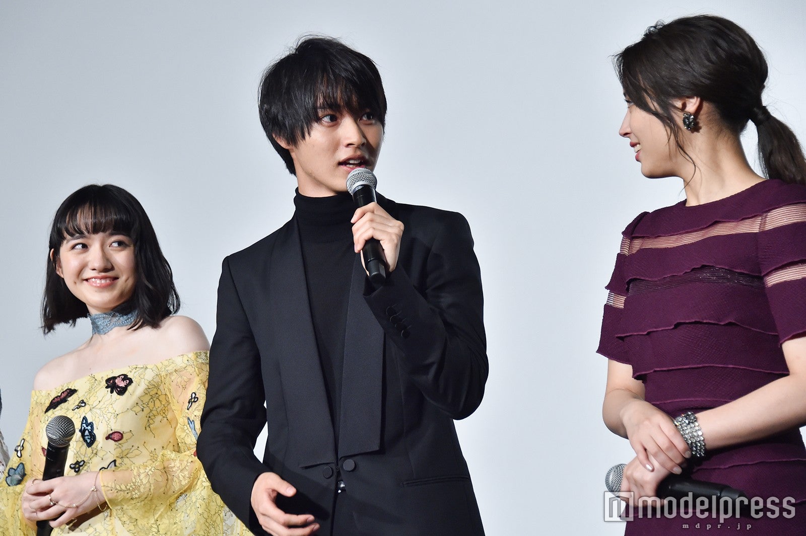 熱弁が止まらない山崎賢人 （C）モデルプレス