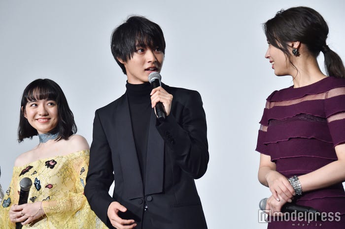 熱弁が止まらない山崎賢人 (C)モデルプレス