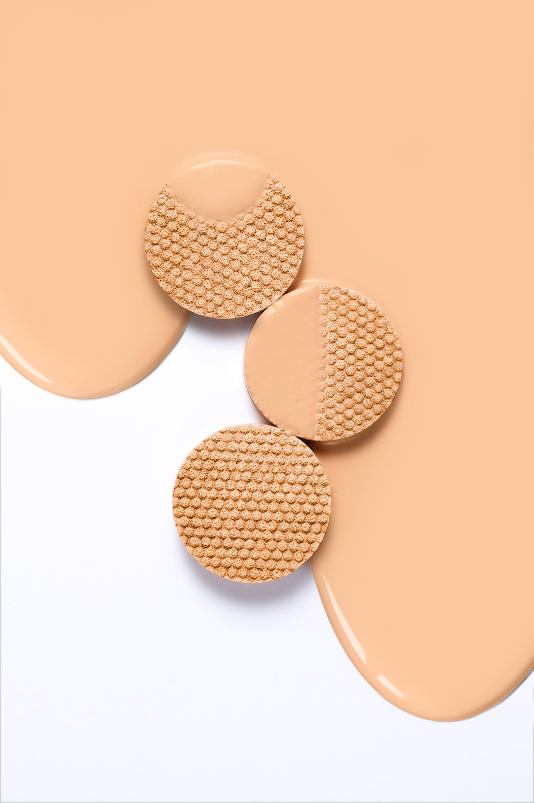 スポンジにリキッドがたっぷり染み込んでる！