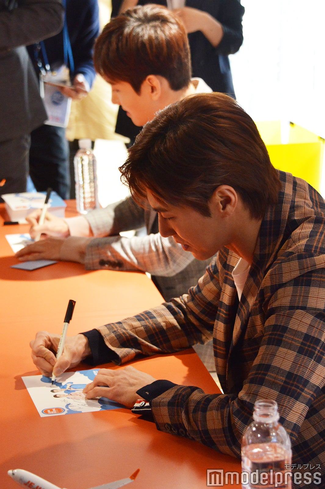 ユンホ／サイン会の模様（C）モデルプレス