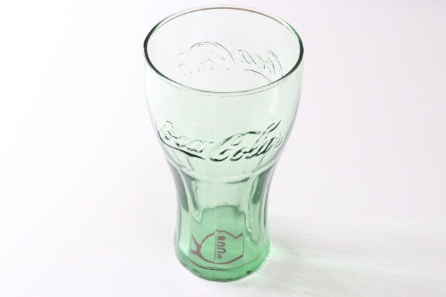 ダイソーのジェニュイングラス（コカ・コーラ、SSCF）のパッケージ