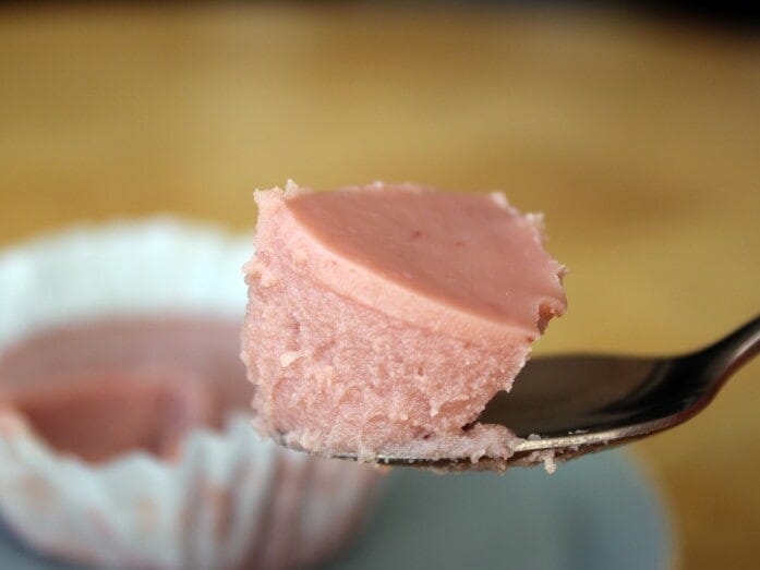 やや硬さがあり、ねっとりと吸い付くような食感