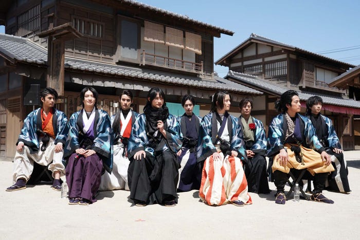 (後列左から)柊太朗、藤岡真威人、阪本奨悟、永田崇人、庄司浩平(前列左から)杢代和人、前田拳太郎、奥智哉、羽谷勝太「君とゆきて咲く~新選組青春録~」記者会見より(C)テレビ朝日