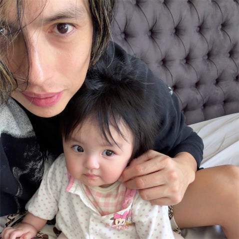 アレクサンダー、9カ月の次女・グーちゃんにメロメロ「きゃわいい赤ちゃん」