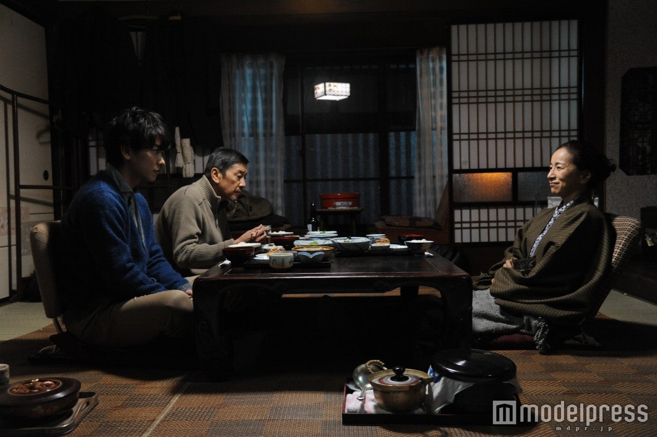 佐藤健、奥田瑛二、原田美枝子（C）2016 映画『世界から猫が消えたなら』製作委員会