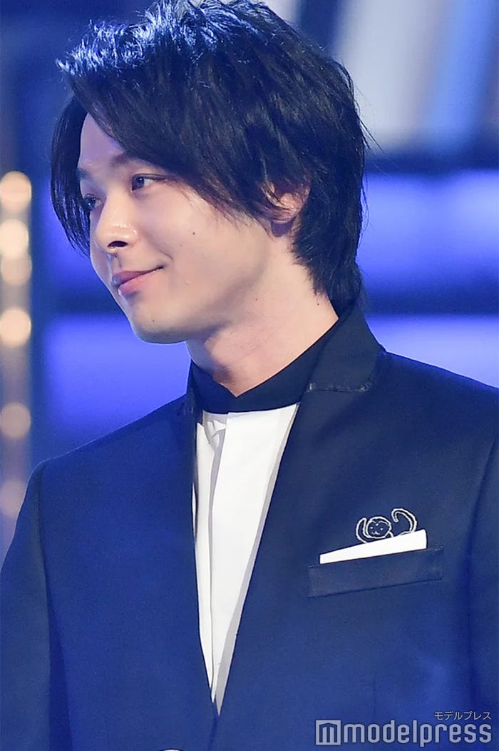 中村倫也 紅白衣装の アブー は本人イラスト元に刺繍 モデルプレス 中村倫也 紅白衣装の アブー は本人イラスト元に刺繍 モデルプレス