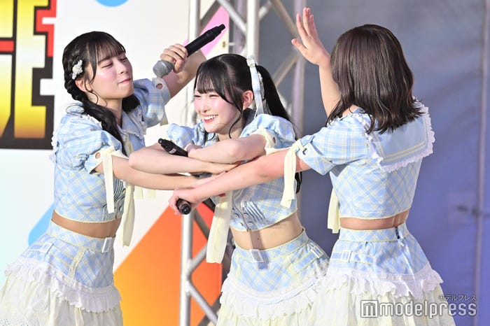 ≒JOY(C)モデルプレス