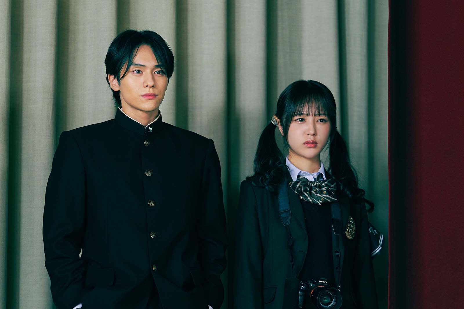 山下幸輝、なえなの（C）2025『見える子ちゃん』製作委員会（配給：KADOKAWA）