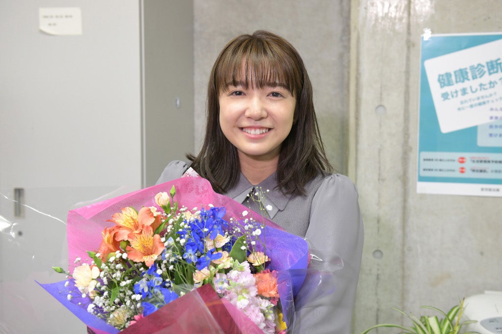 上白石萌音「ボス恋」クランクアップで涙目　菜々緒・玉森裕太も
