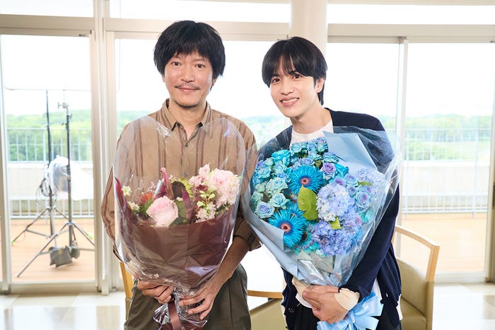 田辺誠一、志尊淳「10回切って倒れない木はない」(C)日本テレビ
