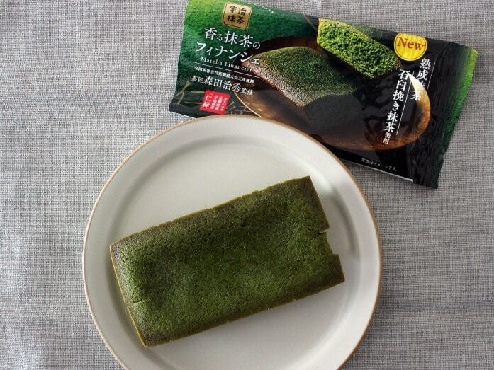 開封した瞬間、抹茶のいい香りがふわり