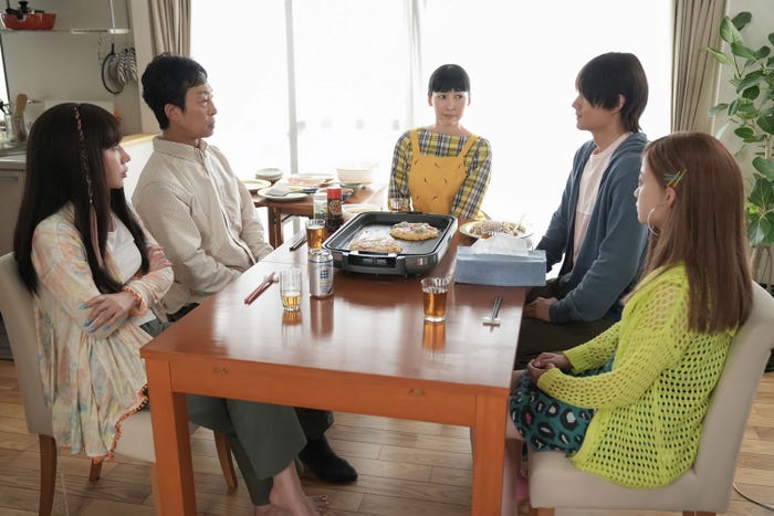 仲里依紗、北村有起哉、麻生久美子、佐野勇斗、橋本環奈「おむすび」第43話(C)NHK