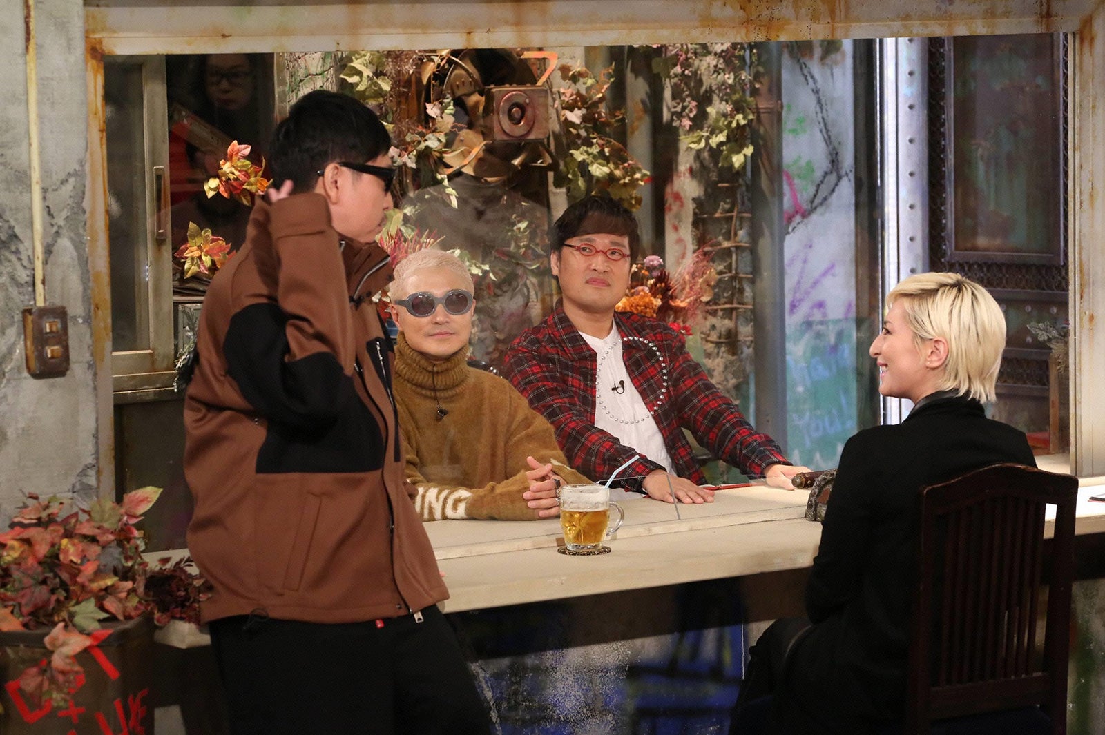 m-flo、メンバー同士の不満噴出 “乙女モード全開”LISAも公開